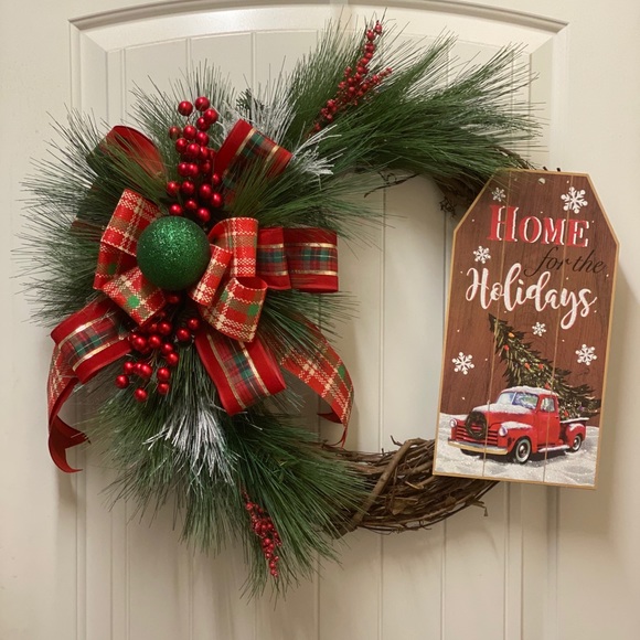 Other - 18’ Red, Green & White Christmas Wreath